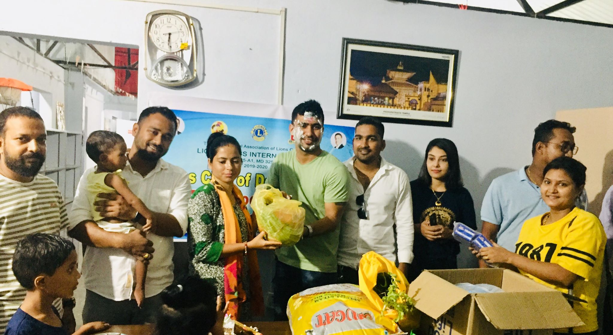 लायन्स क्लब अफ दमक युनाइटेडद्वारा बाल आश्रमलाई खाधान्न सहयोग