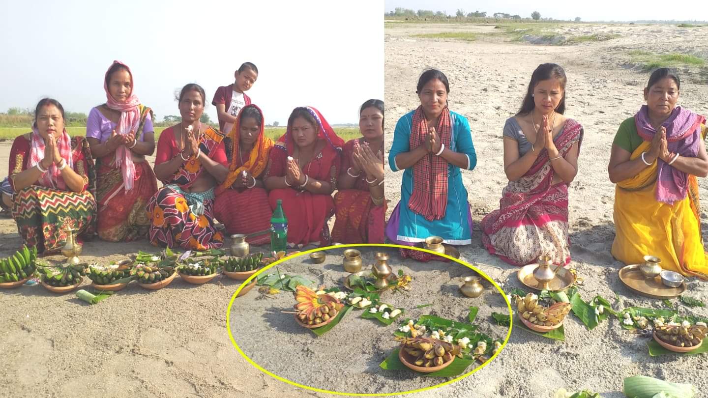 कोरोना भगाउन तातोघाममा खोलामा दिनभर भोकभोकै व्रत बस्दै महिलाहरु, भन्छन "सपनामा भगवानले यस्तोसम्म भने" हेर्नुहोस भिडियो (भिडियो सहित)