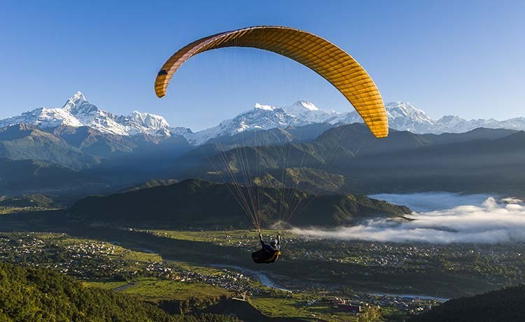 पोखरामा सस्तोमा प्याराग्लाइडिङ, ओइरिए आन्तरिक पर्यटक