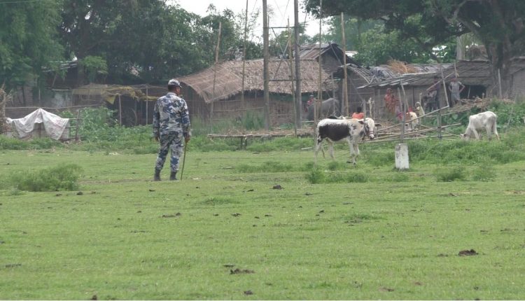 सीमा बन्दका बाबजुद गौरीगञ्ज नाकाबाट तस्करी