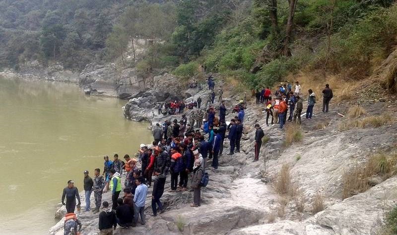 त्रिशूलीमा ट्रक खस्दा दुई घाइते