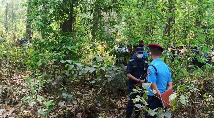 बिर्तामोडमा दुई दिनदेखि बेपत्ता गाउँले होटलका सञ्चालकको चारआलीको जङ्गलमा भेटियो शव