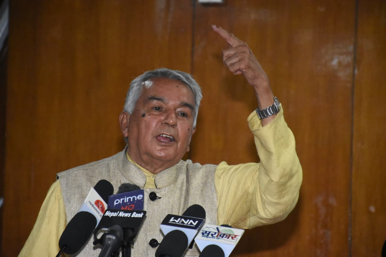 दुई वटा मन्त्रालय पाएको पौडेल पक्षमा मन्त्रीमा १० जनाको दाबी, बैठकमा भाँडभैलो