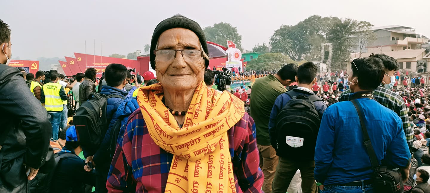 बाढीले बेघर भएकी ९० वर्षीया तुलसीलाई ओली भेट्ने इच्छा