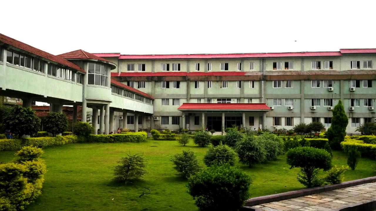पिसिआरको नक्कली रिपोर्ट बनाएर रकम असुल्ने गंगालाल अस्पतालका प्रयोगशाला प्रमुख जागिरबाट हटाइए